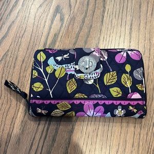 Vera Bradley - Wallet - with zipper and knob